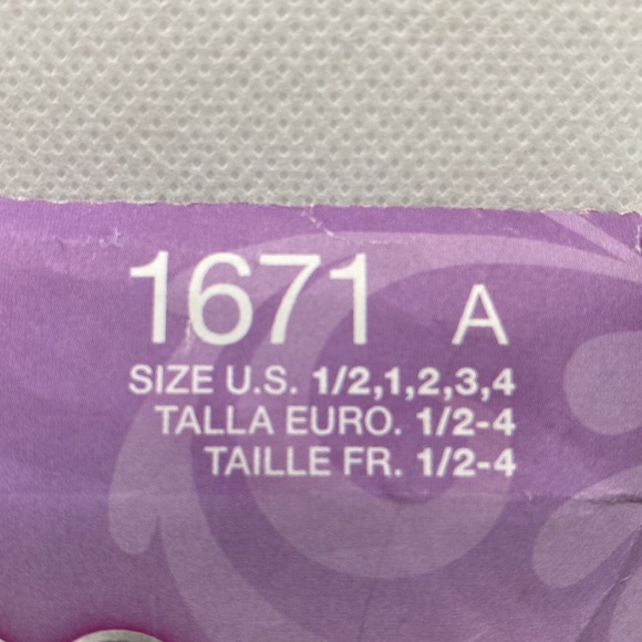 Simplicity Disney Princess 1671 Girls Dresses Sewing Pattern Sizes 1/2-4 Uncut - Picture 3 of 12